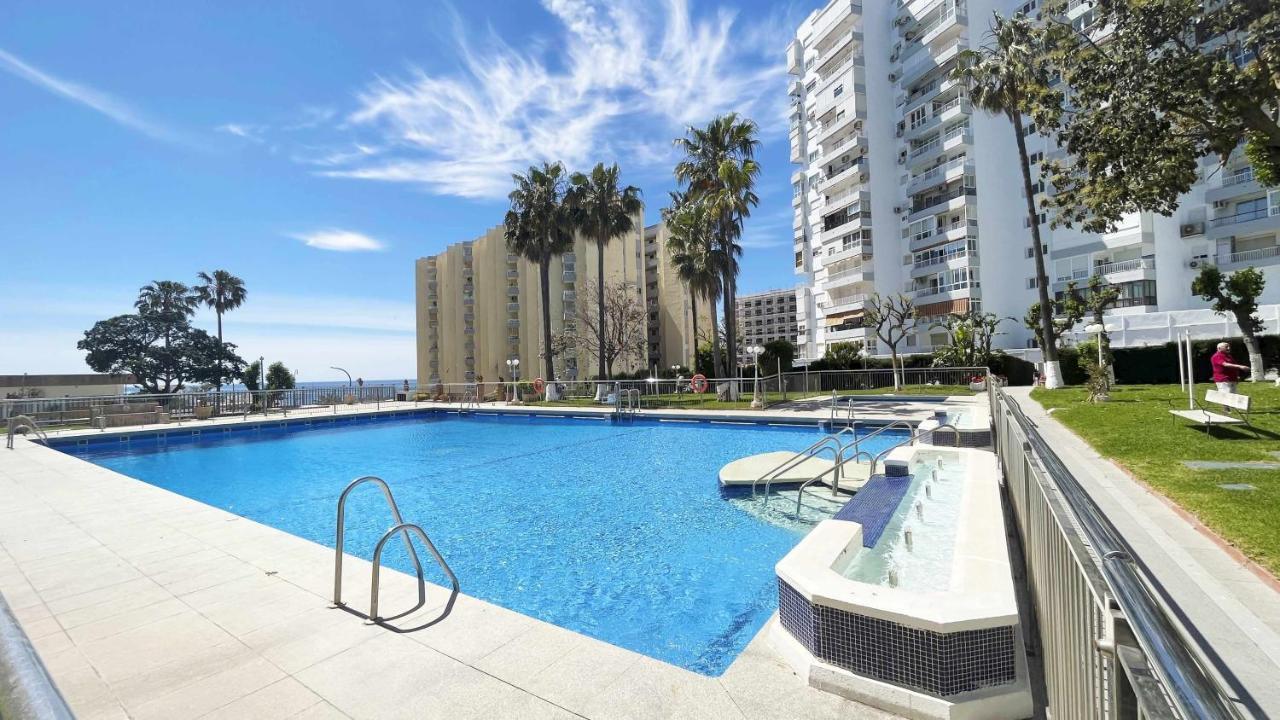 Pool And Beach In เบนัลมาเดนา ภายนอก รูปภาพ